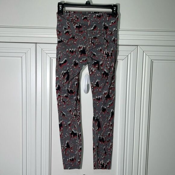 Lululemon Fast And Free High Rise Legging Size 4 - Picture 3 of 9